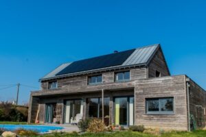 Panneaux-photovoltaiques-bac-zinc-CCE
